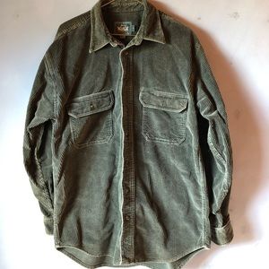 Men’s dark green Woolrich button up